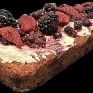 Panque de Almendras, frutos rojos 20cm (4 porciones)